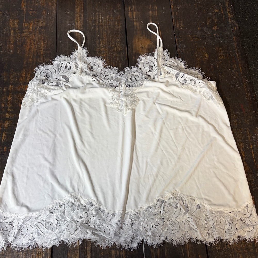 Express lace tank top